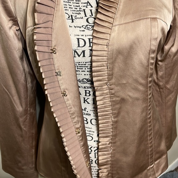 DD Collection, Gold Ruffle Blazer, 2P - Picture 3 of 5